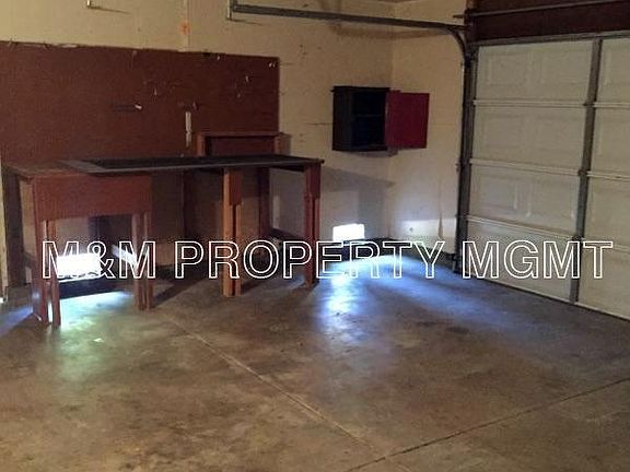 3521 SUN KNOLL GARAGE
