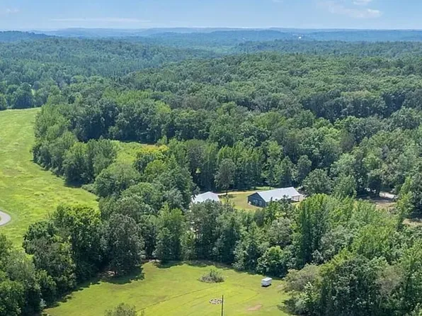 18 Peavine Ln, Parsons, TN 38363