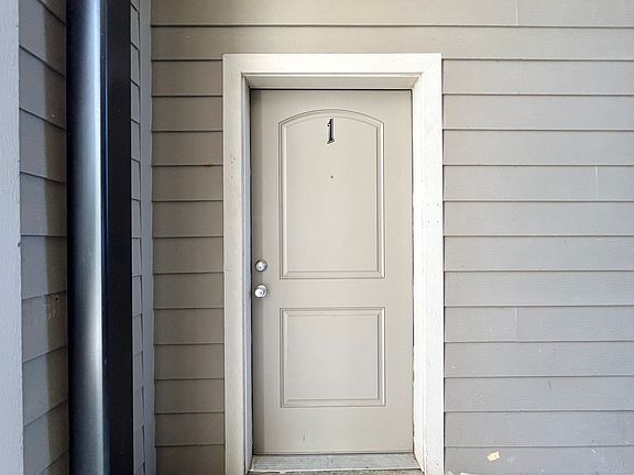 3rd image of 9099 Bellwood Lake Dr #1
