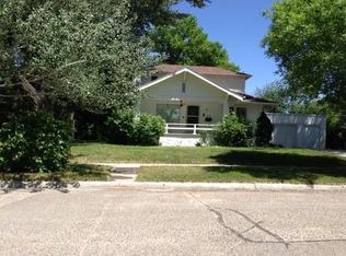 313 N 6th St, Douglas, WY 82633