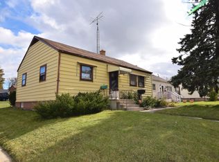 3302 S 20th St, Milwaukee, WI 53215