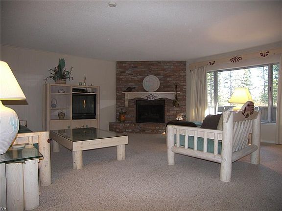 2nd image of 866 Northwood Blvd #25