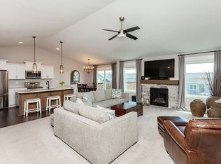 201 Rellim Dr, Norwalk, IA 50211