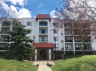 375 Plum Creek Dr APT 503, Wheeling, IL 60090