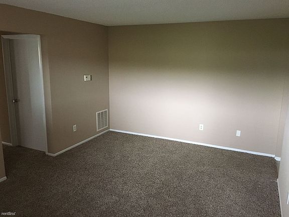 2nd image of 812 Gordon Smith Blvd APT 1