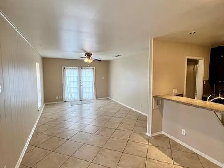 8006A Pinedale Cv — Photo 3