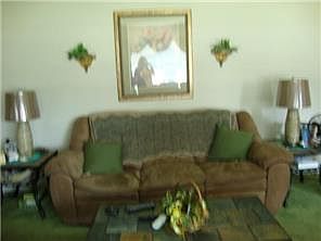 4th image of 228 Margo St