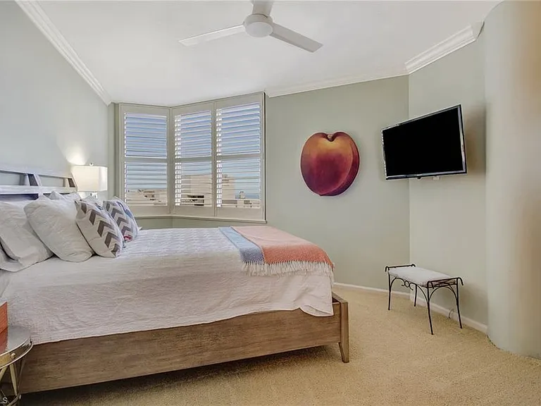 4041 Gulf Shore Blvd N #7 — Photo 23