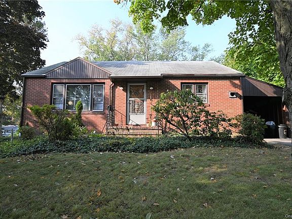 2nd image of 227 Franklin St