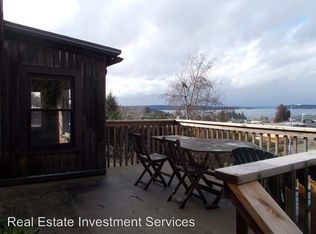 611 Braecrest Cir, Steilacoom, WA 98388