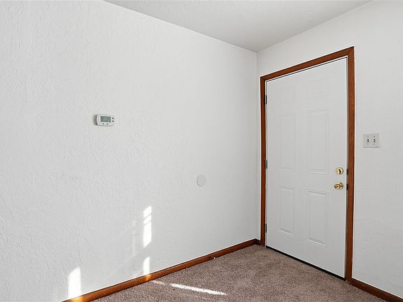 5th image of 1909 SW B Ave
