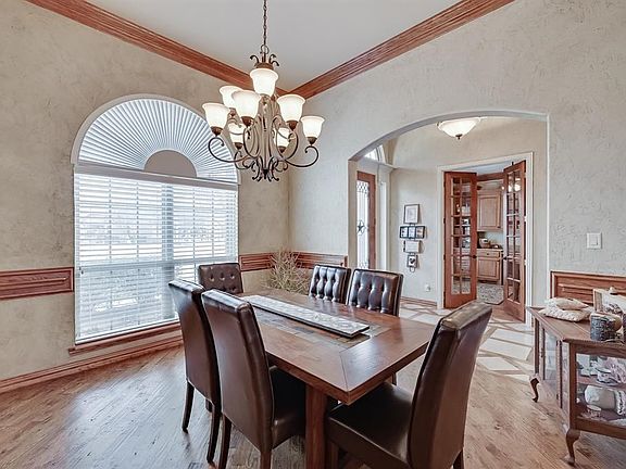 5th image of 104 Silver Hill Ct