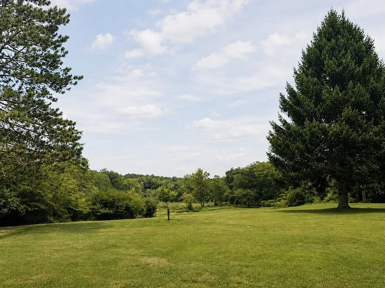 10135 Sampson Rd — Photo 22