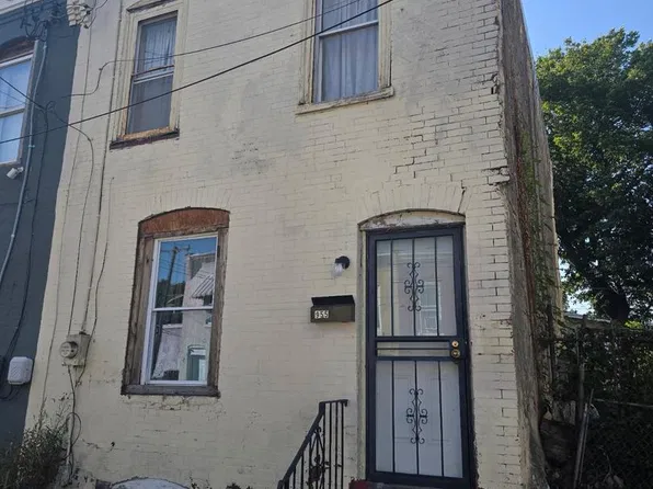 955 E Locust Ave, Philadelphia, PA 19138