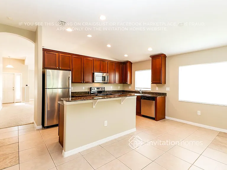 2310 Lawrence Hall St — Photo 11