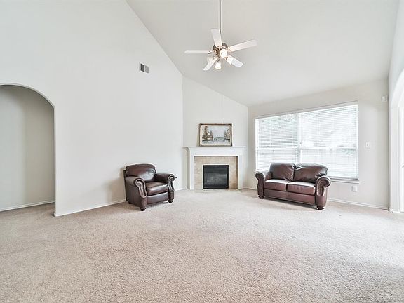 5th image of 21336 Thurston Crossing Dr