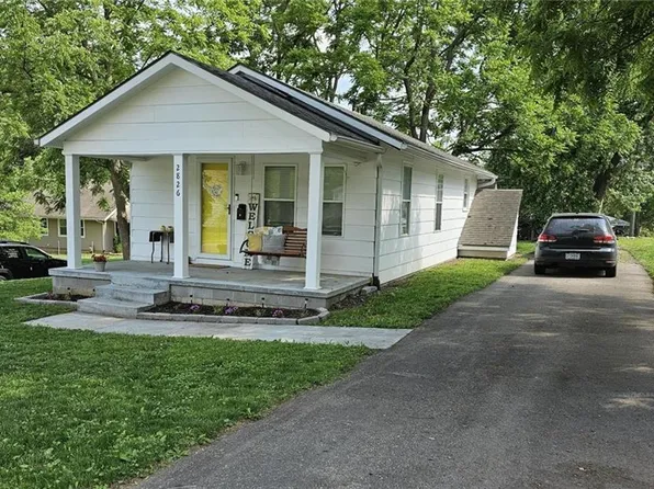 2826 Oak St, Saint Joseph, MO 64503