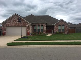 2814 Silverton Dr, Benton, AR 72019