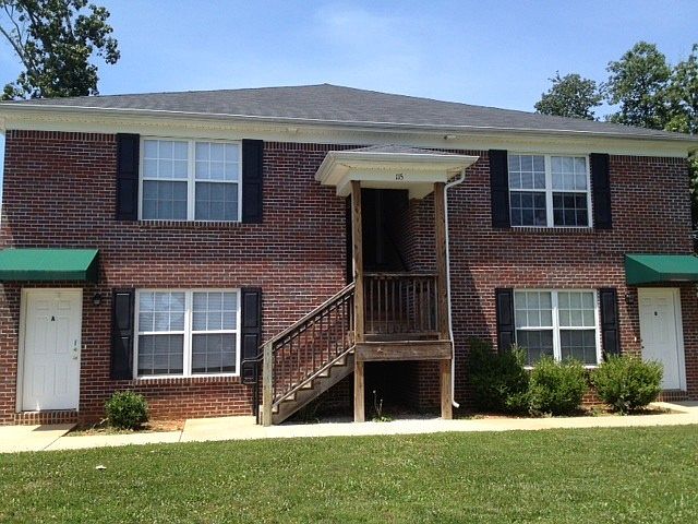 1st image of 115 Kenilworth Ct #C