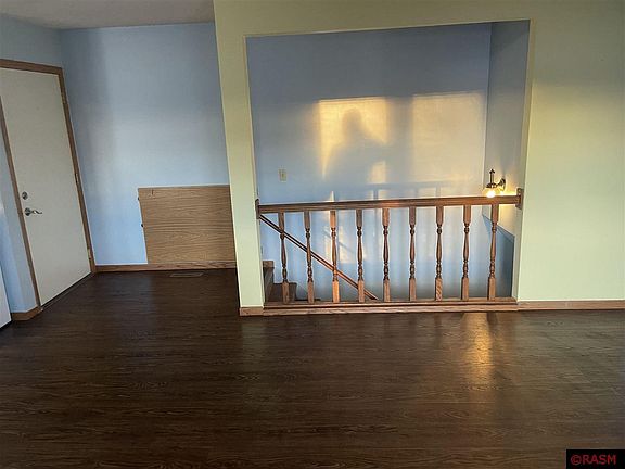 4th image of 522 Highland Ct