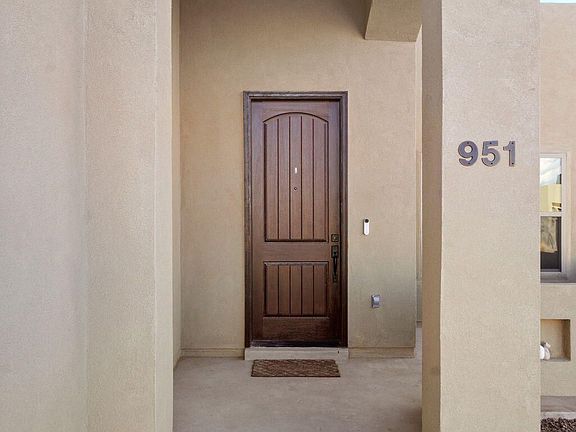 3rd image of 951 Bicknor Pl
