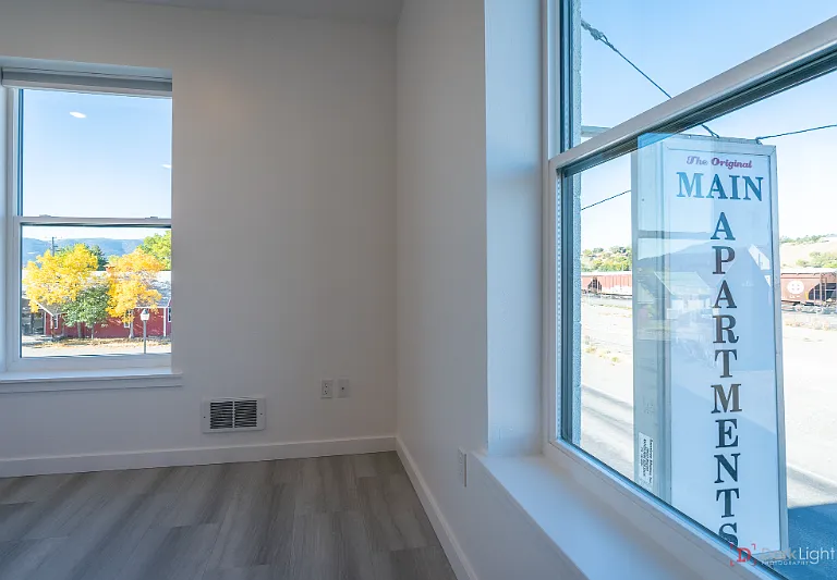130 N F St — Photo 26