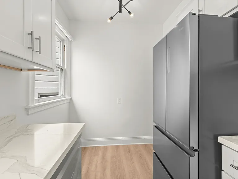 95 Cervantes Blvd #210 — Photo 11