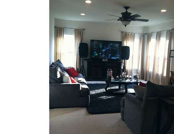 4th image of 1017 Essex Dr