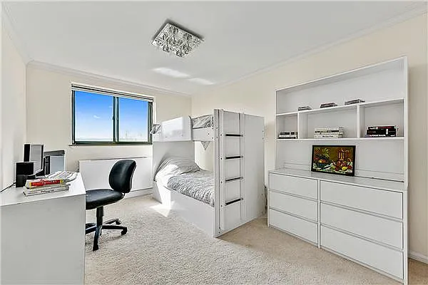 Sold by Exclusive Properties Sotheby's International Realty | media 16
