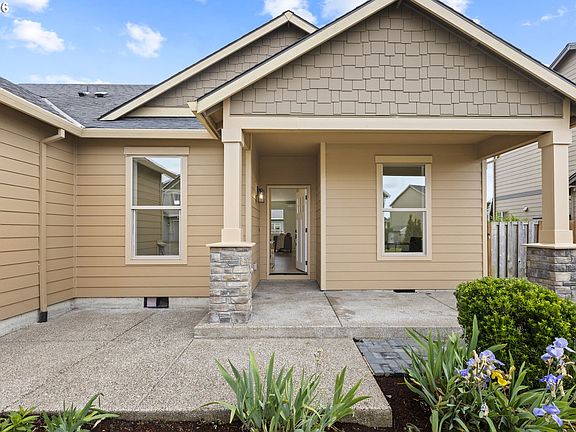2nd image of 816 Julie Ln