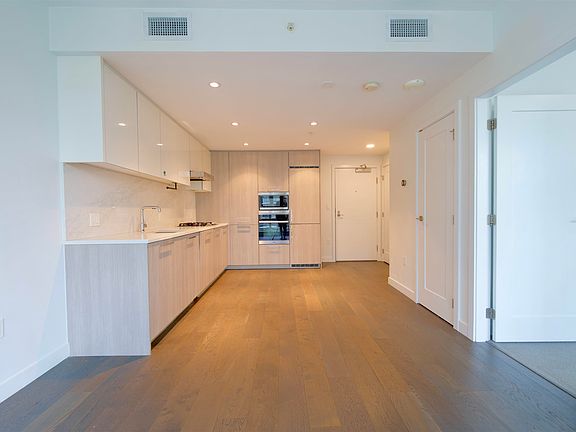 5th image of 8199 Capstan Way #807