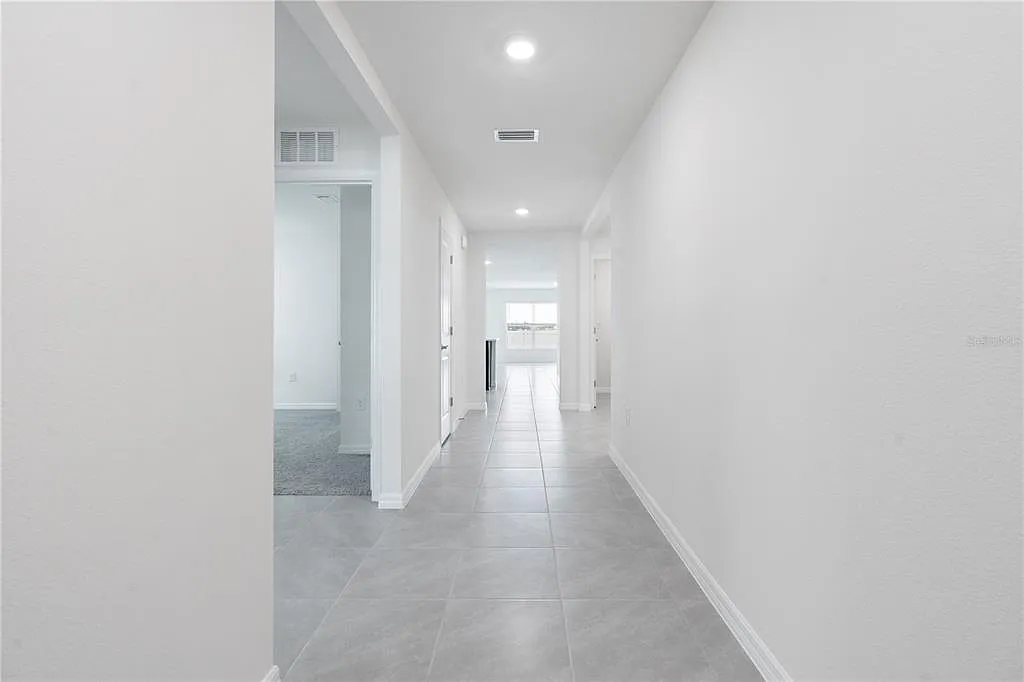 4 bed, 2.0 bath, 1827 sqft, $1,990 — Photo 2
