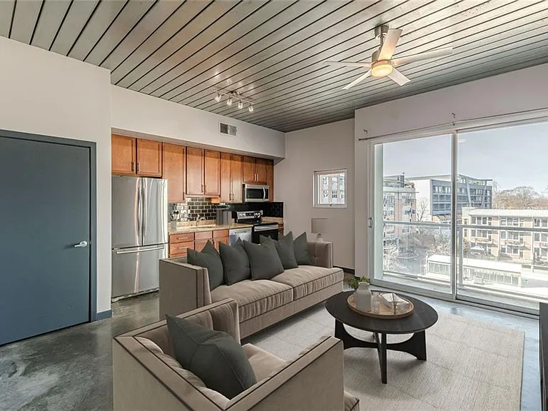 620 Glen Iris Dr NE #501 — Photo 2