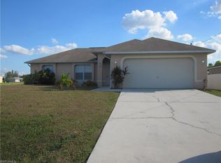 312 NW 23rd Ter, Cape Coral, FL 33993