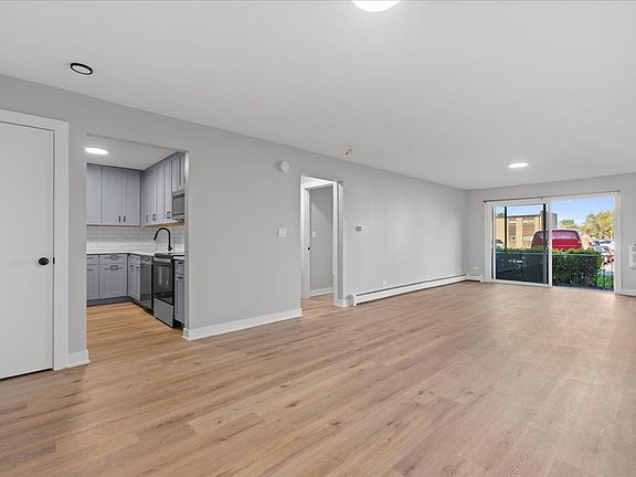 5th image of 1000 E Orchard St APT 208