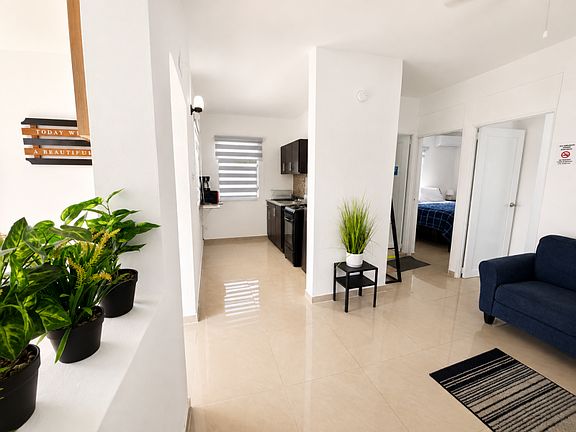 5th image of Urb Villa Carolina 239 21 Calle #613