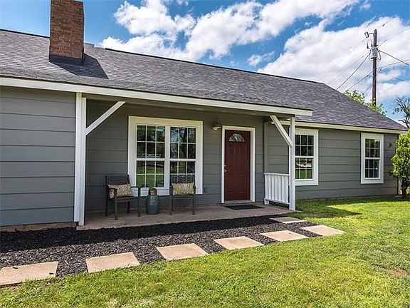 4 Large bedrooms, each with at least 1 walk-in-closet