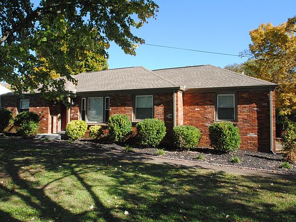 3rd image of 327 Blue Hills Dr