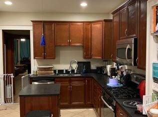 1930 W Fletcher St #1, Chicago, IL 60657