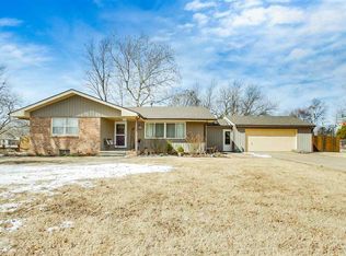 225 S 2nd St, Clearwater, KS 67026