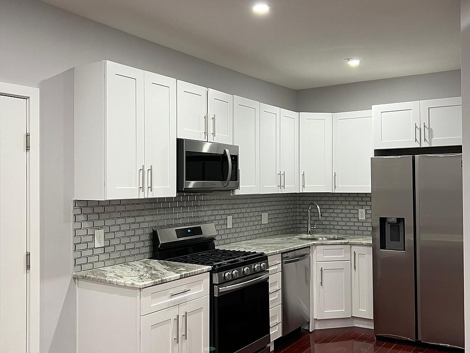 1st image of 304 Richmond St #5