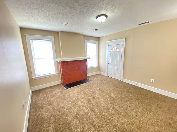2nd image of 884 N Belvedere Blvd