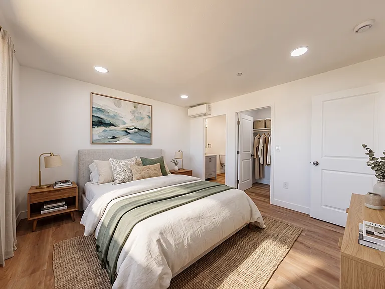 Huge 2, 3 & 4 Bed 2026 Townhomes — Photo 4