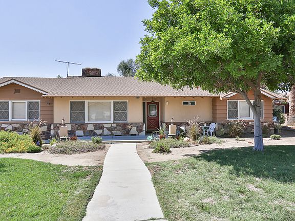 2nd image of 12204 Oaks Ave