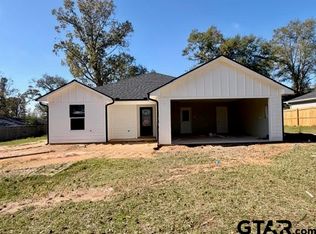 623 N Weldon St, Frankston, TX 75763