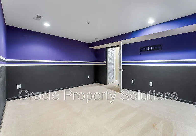7550 Maidenhead Dr — Photo 36