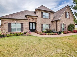 469 Sterling Ridge Dr, Atoka, TN 38004