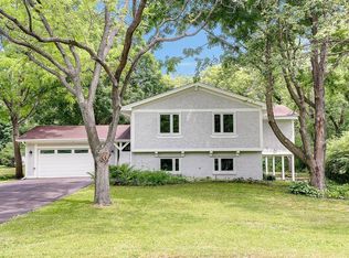 4941 Green Valley Rd, Minnetonka, MN 55345