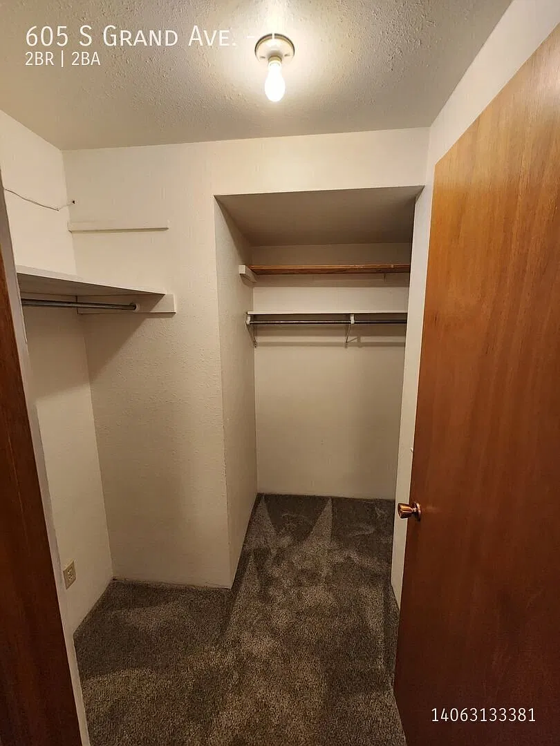Elevated Living at Grand Avenue Spacious 2 Bed, 2 Bath Near WSU — Photo 4