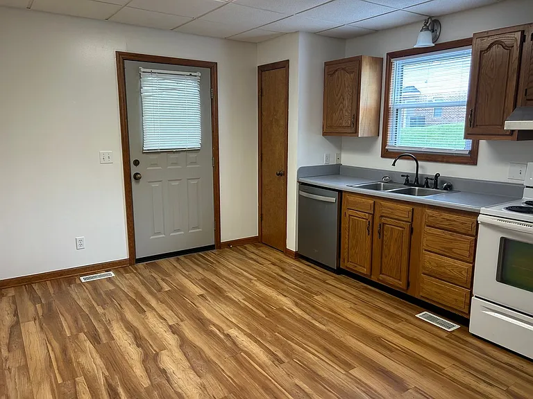 224 Rodefer Dr — Photo 4